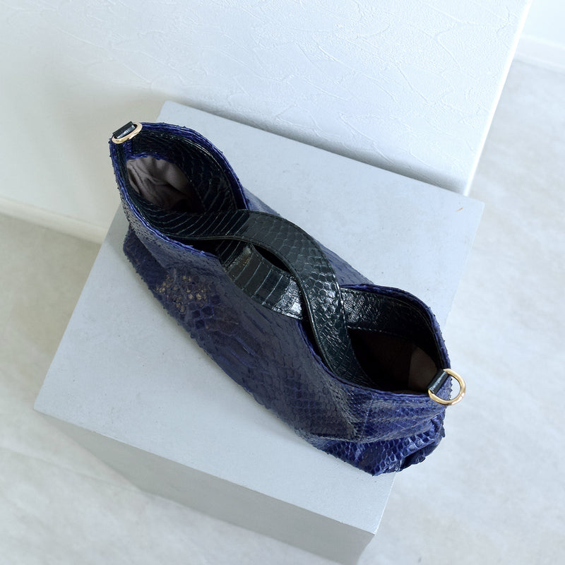 【PYTHON パイソン ウェーブトートバッグ】ミニ パープル ショルダーつき 本革 蛇革 コブラ革 和装 カジュアル エキゾチックレザー　お洋服はもちろん 着物にも（2690608300）