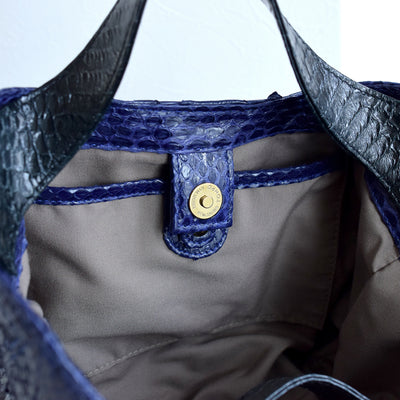 【PYTHON パイソン ウェーブトートバッグ】ミニ パープル ショルダーつき 本革 蛇革 コブラ革 和装 カジュアル エキゾチックレザー　お洋服はもちろん 着物にも（2690608300）