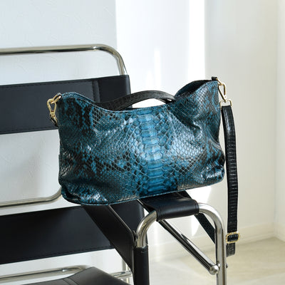 【PYTHON パイソン ウェーブトートバッグ】ミニ ターコイズ ショルダーつき 本革 蛇革 コブラ革 和装 カジュアル エキゾチックレザー　お洋服はもちろん 着物にも（2690608400）