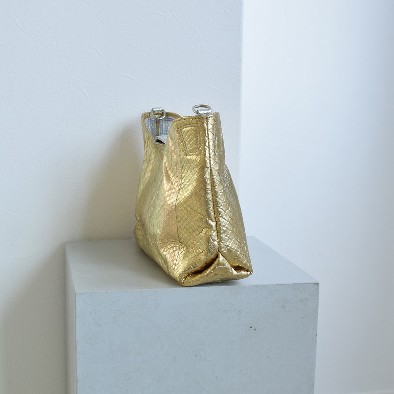 【PYTHON パイソン ウェーブトートバッグ】ミニ ゴールド×シルバー ショルダーつき 本革 蛇革 コブラ革 和装 カジュアル エキゾチックレザー　お洋服はもちろん 着物にも（2690608500）