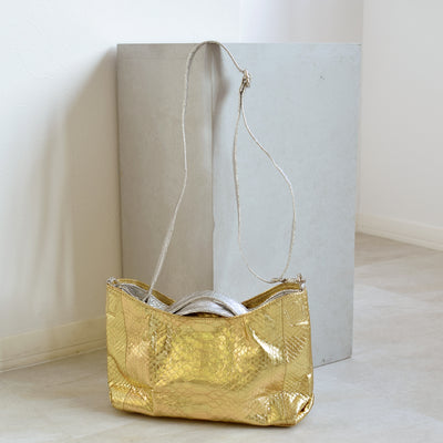 【PYTHON パイソン ウェーブトートバッグ】ミニ ゴールド×シルバー ショルダーつき 本革 蛇革 コブラ革 和装 カジュアル エキゾチックレザー　お洋服はもちろん 着物にも（2690608500）