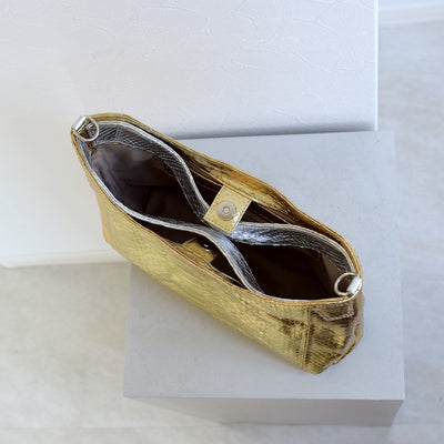 【PYTHON パイソン ウェーブトートバッグ】ミニ ゴールド×シルバー ショルダーつき 本革 蛇革 コブラ革 和装 カジュアル エキゾチックレザー　お洋服はもちろん 着物にも（2690608500）