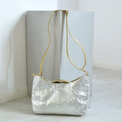 【PYTHON パイソン ウェーブトートバッグ】ミニ シルバー×ゴールド ショルダーつき 本革 蛇革 コブラ革 和装 カジュアル エキゾチックレザー　お洋服はもちろん 着物にも（2690608600）