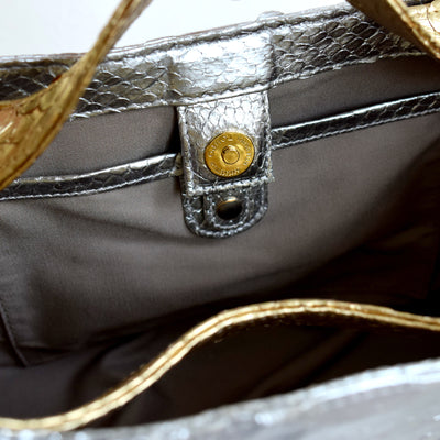 【PYTHON パイソン ウェーブトートバッグ】ミニ シルバー×ゴールド ショルダーつき 本革 蛇革 コブラ革 和装 カジュアル エキゾチックレザー　お洋服はもちろん 着物にも（2690608600）