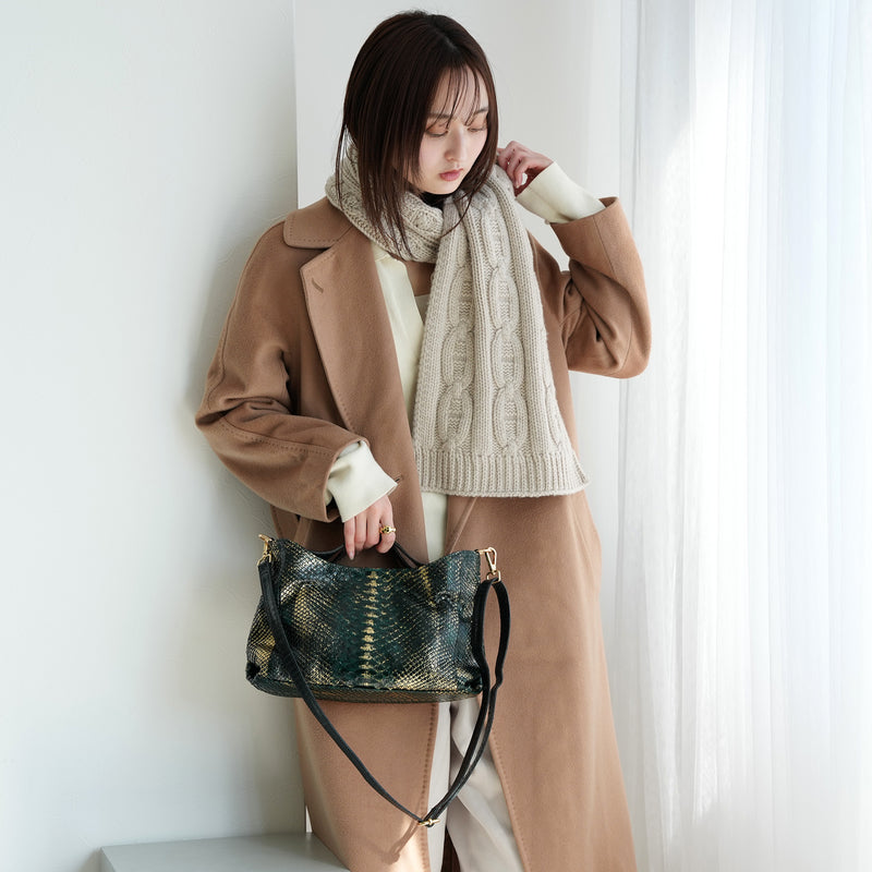 【PYTHON パイソン ウェーブトートバッグ】ミニ グリーン×ゴールド ショルダーつき 本革 蛇革 コブラ革 メタリック加工 和装 カジュアル エキゾチックレザー　お洋服はもちろん 着物にも（2690608700）