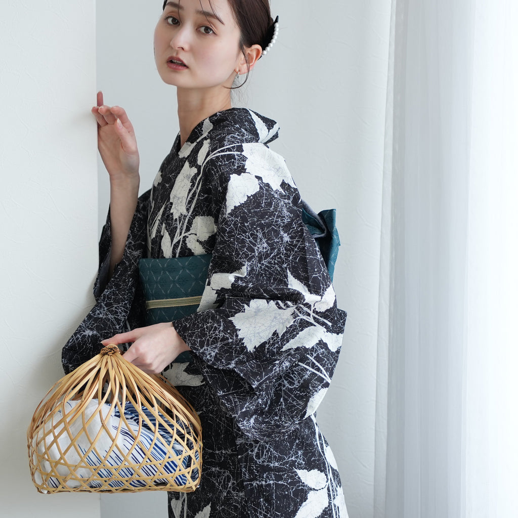 単品浴衣 高級変わり織 紺地に連なるローケツ柄の芍薬】フリーサイズ