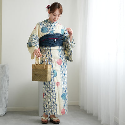 浴衣3点セット（浴衣/帯/下駄） 綿麻 ゆかた フリーサイズ 紺色の麻の葉と鞠 （5010077611）