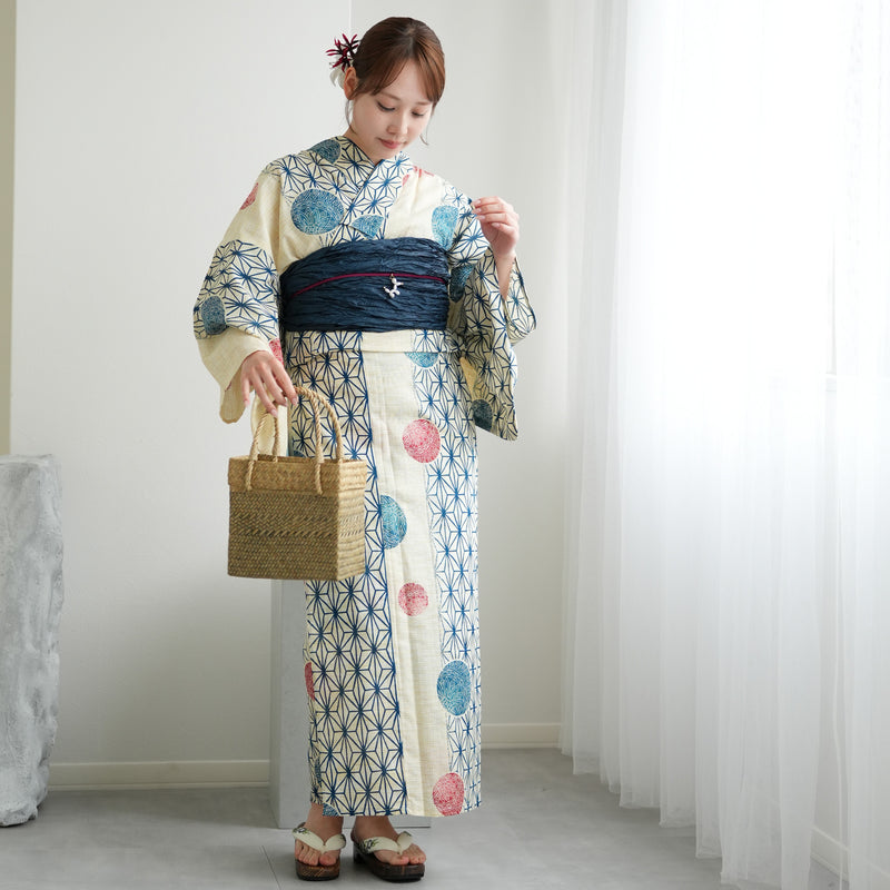 浴衣3点セット（浴衣/帯/下駄） 綿麻 ゆかた フリーサイズ 紺色の麻の葉と鞠 （5010077611）