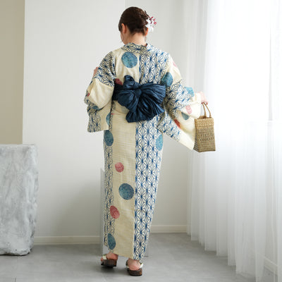 浴衣3点セット（浴衣/帯/下駄） 綿麻 ゆかた フリーサイズ 紺色の麻の葉と鞠 （5010077611）