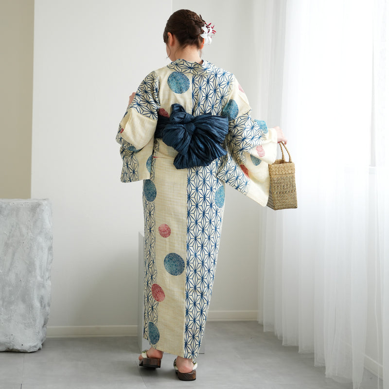 浴衣3点セット（浴衣/帯/下駄） 綿麻 ゆかた フリーサイズ 紺色の麻の葉と鞠 （5010077611）