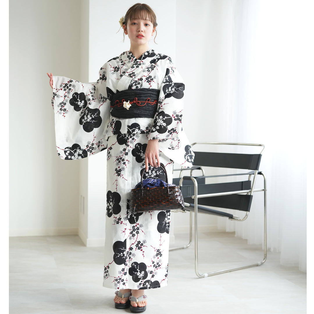 浴衣 utatane 高級変わり織 浴衣3点セット 白地に墨黒の露芝ぼたん utatane｜utatane 高級変わり織 浴衣3点セット 白地に墨黒の露芝