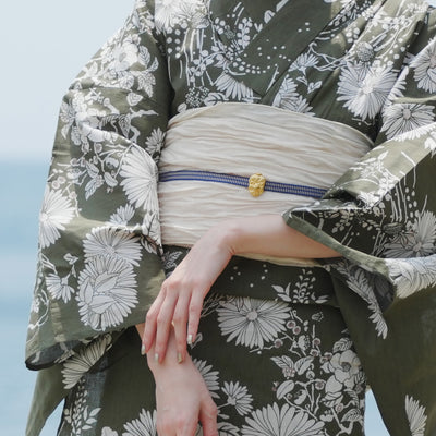 浴衣3点セット（浴衣/帯/下駄） utatane ゆかた フリーサイズ（身長155-165cm）モダン抹茶に小菊（5010209711）