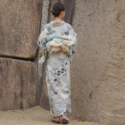 浴衣3点セット（浴衣/帯/下駄） utatane TL トールサイズ（身長165-175cm）グレイッシュブルーの菊づくし（5012220011）