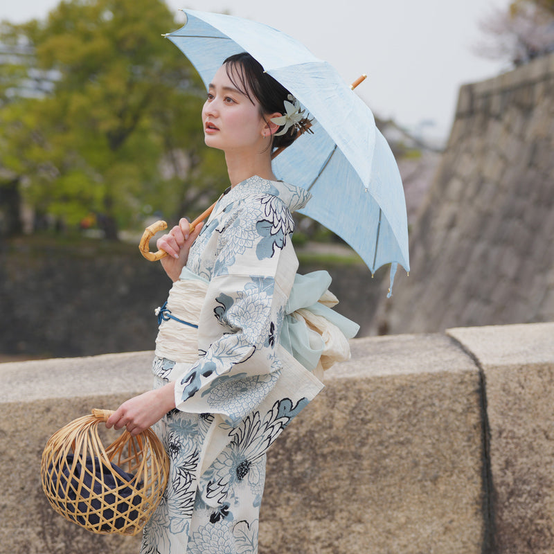 浴衣3点セット（浴衣/帯/下駄） utatane フリーサイズ（身長155-165cm）グレイッシュブルーの菊づくし（5010220011）