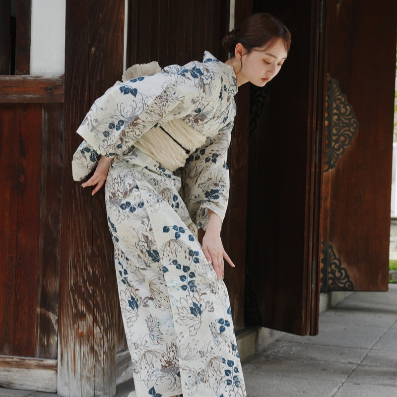 浴衣3点セット（浴衣/帯/下駄） utatane フリーサイズ（身長155-165cm）先染めベージュ風にみずみずしい糸菊（5010220811）