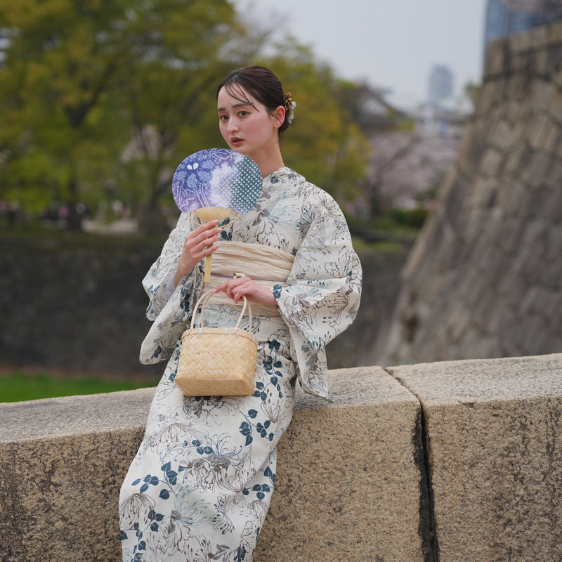 浴衣3点セット（浴衣/帯/下駄） utatane フリーサイズ（身長155-165cm）先染めベージュ風にみずみずしい糸菊（5010220811）