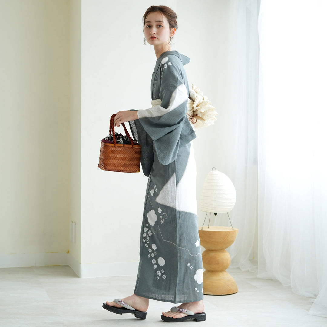 昔ながらの絞りの浴衣 手縫い お洗濯済　綿 昔ながらの絞りの浴衣 手縫い お洗濯済 綿 昔ながらの絞りの浴衣