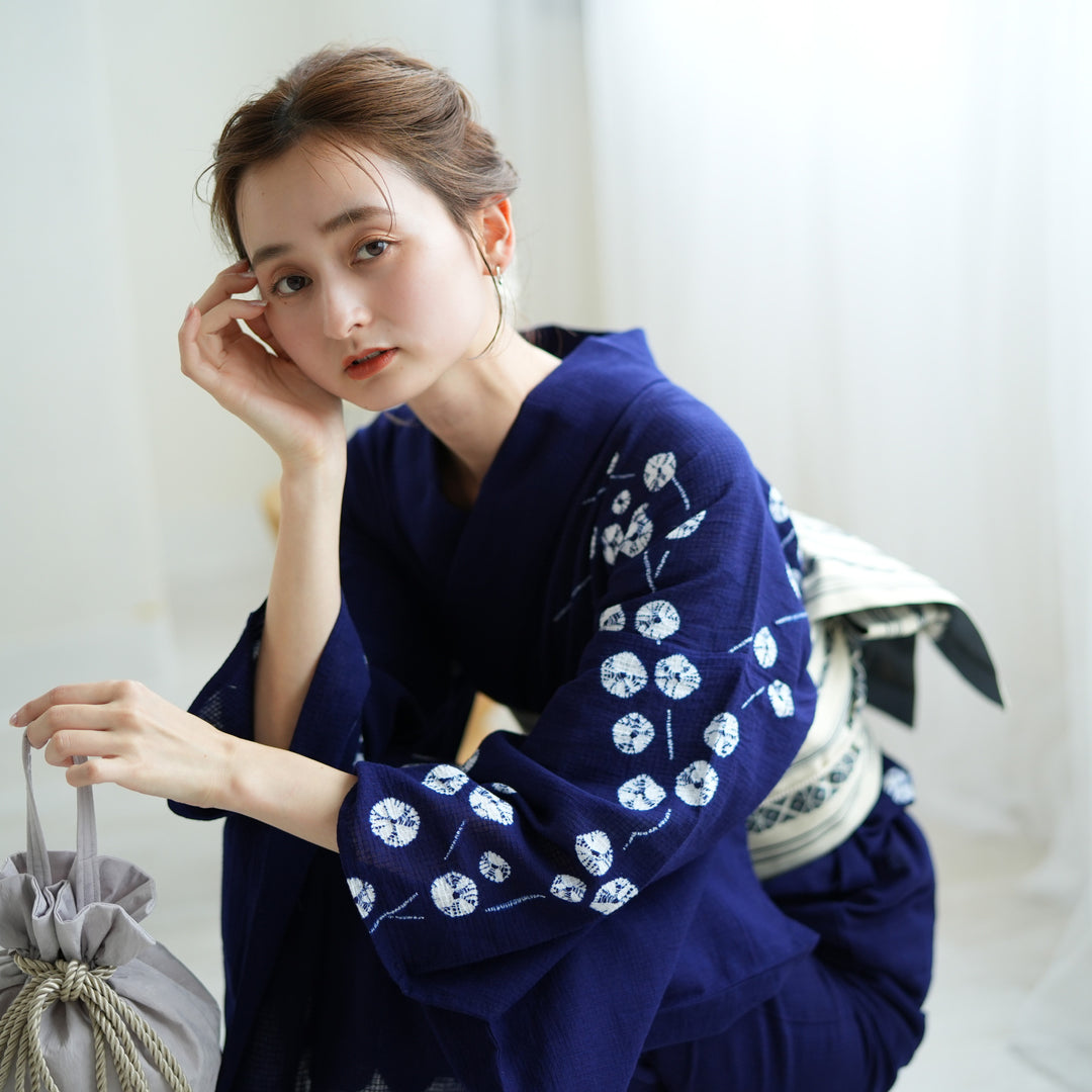 【20％OFF】 ★きもの北條★ 作家物　鹿の子絞り　トールサイズ　段霞文　粋でモダンな装いに　藍色　訪問着 A320-6 L 【中古】 訪問着 着物 正絹 袷 フォーマル 総絞り 鹿の子絞り 刺繍 宝物 黒色 金