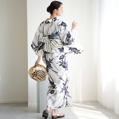 【 utatane 高級変わり織 浴衣3点セット ( ゆかた・帯・下駄 ) レトロホワイトに流れる美人花 】 Lサイズ トールサイズ（身長165-175cm） 国産生地 国内染色 （5012230511）