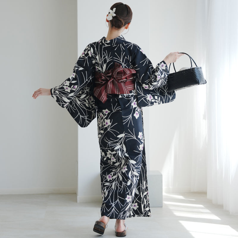 【utatane×注染工房 浴衣3点セット（ゆかた・帯・下駄） 黒地に紫の桔梗】 日本製小幅生地使用 フリーサイズ 特選シリーズ 注染 本染め  日本製 手縫い併用国内縫製 奈良の職人さんの手染め（5010231912）