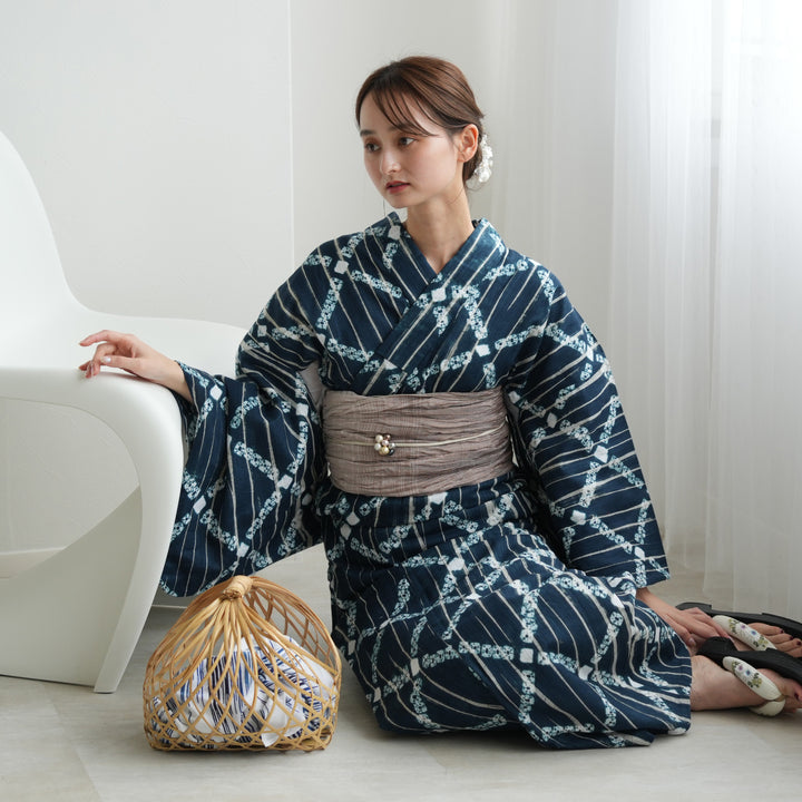 utatane 有松絞り 浴衣3点セット ( ゆかた・帯・下駄 ) 鉄紺の手筋重ね
