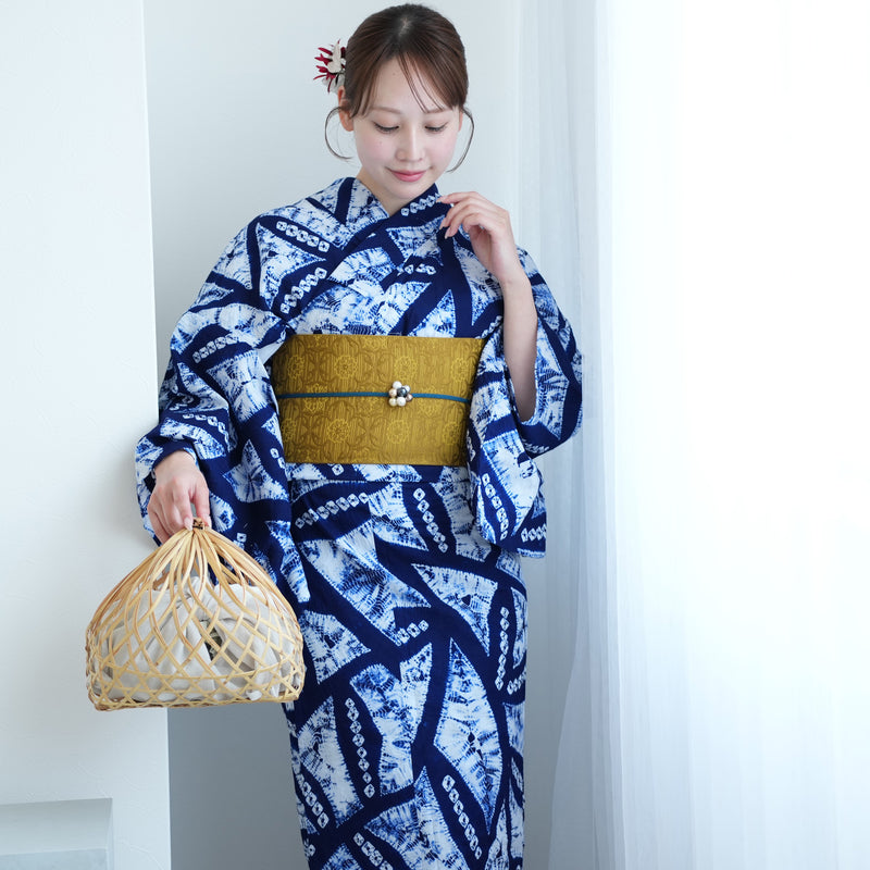 【 utatane 有松絞り 浴衣3点セット ( ゆかた・帯・下駄 ) 絞り 久野トシ子/ 絞り染 北條義昌　茂み葉】フリーサイズ　極み 伝統工芸 日本製 国内縫製 手縫い併用  （5010259211）
