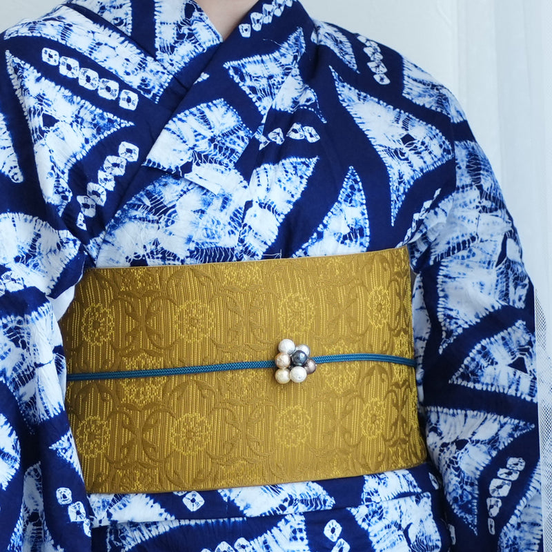 【 utatane 有松絞り 浴衣3点セット ( ゆかた・帯・下駄 ) 絞り 久野トシ子/ 絞り染 北條義昌　茂み葉】フリーサイズ　極み 伝統工芸 日本製 国内縫製 手縫い併用  （5010259211）