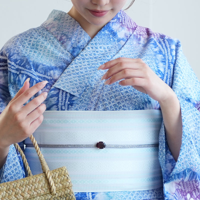 【 utatane 有松絞り 浴衣3点セット ( ゆかた・帯・下駄 ) 涼風に流れる花】フリーサイズ　特選シリーズ 伝統工芸 日本製 国内縫製 手縫い併用  （5010259411）