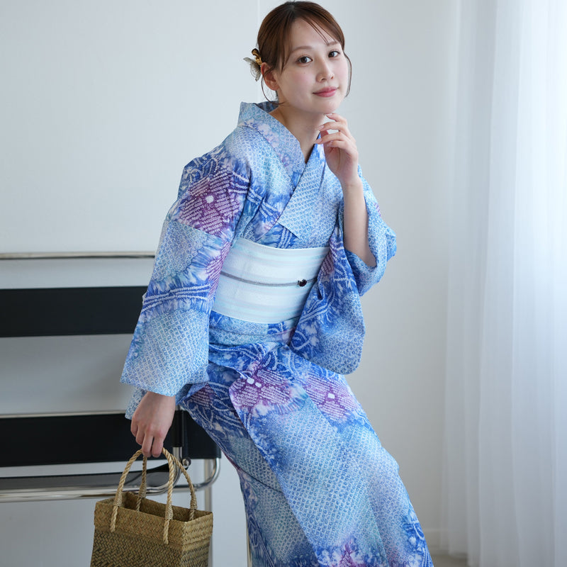 【 utatane 有松絞り 浴衣3点セット ( ゆかた・帯・下駄 ) 涼風に流れる花】フリーサイズ　特選シリーズ 伝統工芸 日本製 国内縫製 手縫い併用  （5010259411）