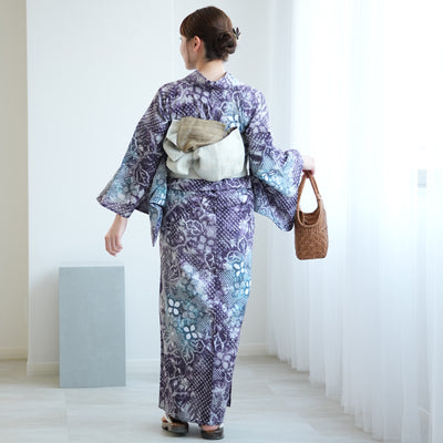 【 utatane 有松絞り 浴衣3点セット ( ゆかた・帯・下駄 ) 紫と緑の蔓花】フリーサイズ　特選シリーズ 伝統工芸 日本製 国内縫製 手縫い併用  （5010259711）