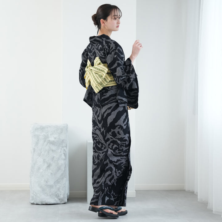 utatane 有松絞り 浴衣3点セット ( ゆかた・帯・下駄 ) 黒地に柳虎