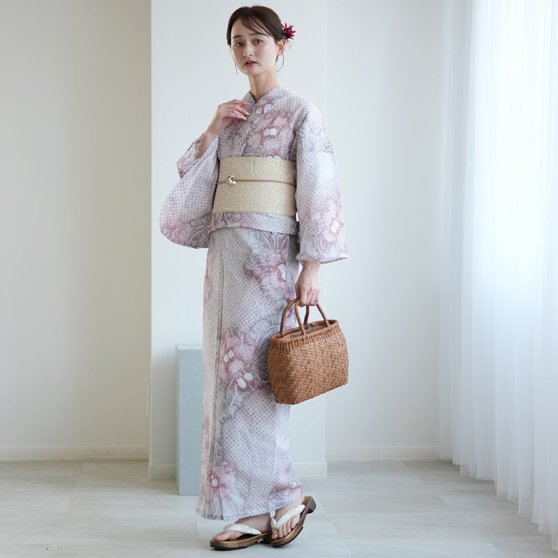 【 utatane 有松絞り 浴衣3点セット ( ゆかた・帯・下駄 ) グレイッシュピンクに流れる花】フリーサイズ　特選シリーズ 伝統工芸 日本製 国内縫製 手縫い併用  （5010260111）