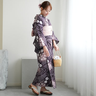 【 utatane 有松絞り 浴衣3点セット ( ゆかた・帯・下駄 ) アメジストに流水花】フリーサイズ　特選シリーズ 伝統工芸 日本製  紗献上 単衣帯  国内縫製 手縫い併用 （5010260211）