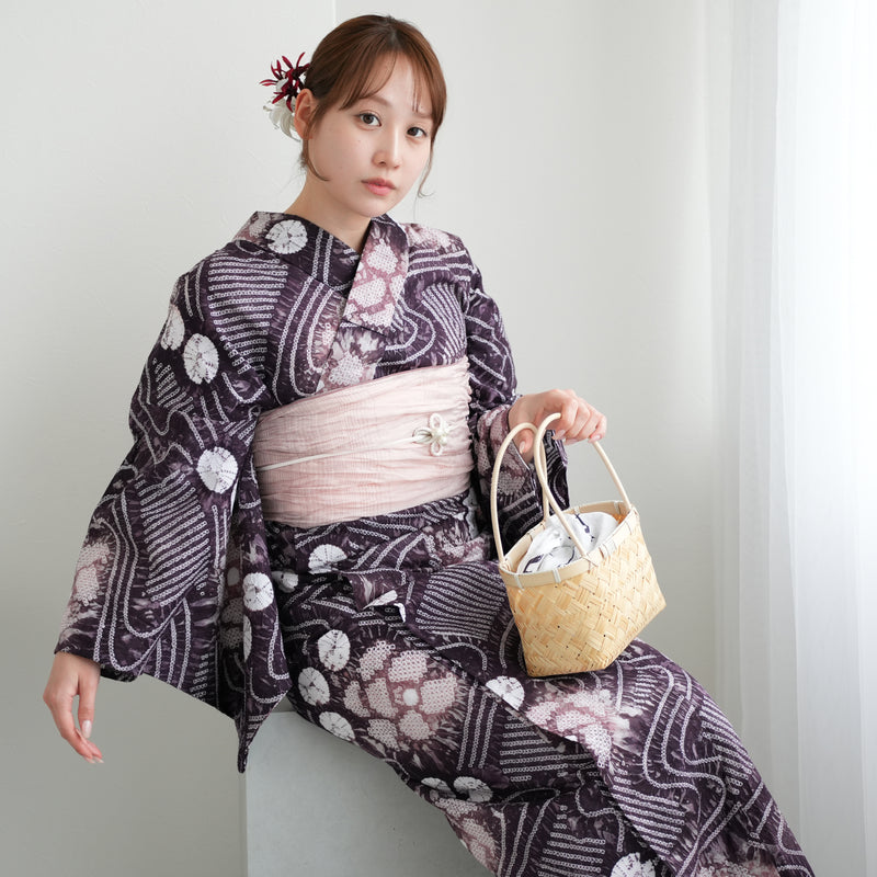 【 utatane 有松絞り 浴衣3点セット ( ゆかた・帯・下駄 ) アメジストに流水花】フリーサイズ　特選シリーズ 伝統工芸 日本製  紗献上 単衣帯  国内縫製 手縫い併用 （5010260211）