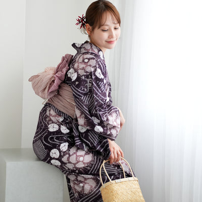 【 utatane 有松絞り 浴衣3点セット ( ゆかた・帯・下駄 ) アメジストに流水花】フリーサイズ　特選シリーズ 伝統工芸 日本製  紗献上 単衣帯  国内縫製 手縫い併用 （5010260211）