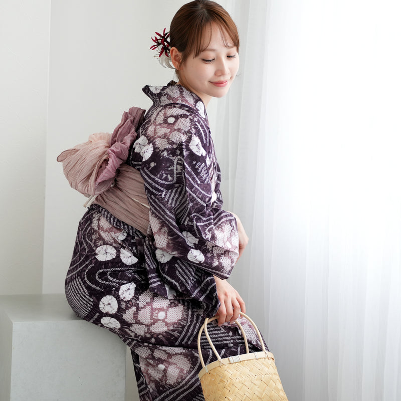 【 utatane 有松絞り 浴衣3点セット ( ゆかた・帯・下駄 ) アメジストに流水花】フリーサイズ　特選シリーズ 伝統工芸 日本製  紗献上 単衣帯  国内縫製 手縫い併用 （5010260211）