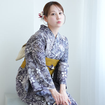 【 utatane 有松絞り 浴衣3点セット ( ゆかた・帯・下駄 ) 錆紫の蔓花】フリーサイズ　特選シリーズ 伝統工芸 日本製 国内縫製 手縫い併用  （5010260311）