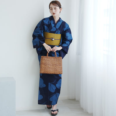 【utatane × 注染工房 浴衣3点セット（ゆかた・帯・下駄）赤坂紬　青藍に紋白蝶】フリーサイズ  日本製 小幅生地使用 特選シリーズ 注染 本染め  手縫い併用国内縫製 奈良の職人さんの手染め （5010262911）