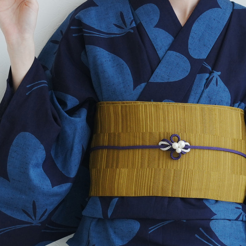 【utatane × 注染工房 浴衣3点セット（ゆかた・帯・下駄）赤坂紬　青藍に紋白蝶】フリーサイズ  日本製 小幅生地使用 特選シリーズ 注染 本染め  手縫い併用国内縫製 奈良の職人さんの手染め （5010262911）