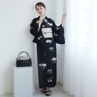 【utatane × 注染工房 浴衣3点セット（ゆかた・帯・下駄）赤坂紬　黒地に小さな蟹】フリーサイズ  日本製 小幅生地使用 特選シリーズ 注染 本染め  手縫い併用国内縫製 奈良の職人さんの手染め （5010264311）
