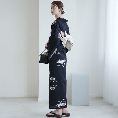 【utatane × 注染工房 浴衣3点セット（ゆかた・帯・下駄）赤坂紬　黒地に小さな蟹】フリーサイズ  日本製 小幅生地使用 特選シリーズ 注染 本染め  手縫い併用国内縫製 奈良の職人さんの手染め （5010264311）