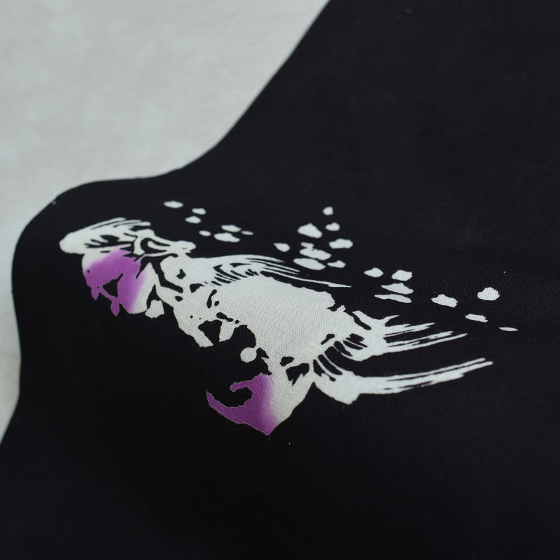 【utatane × 注染工房 浴衣3点セット（ゆかた・帯・下駄）赤坂紬　黒地に小さな蟹】フリーサイズ  日本製 小幅生地使用 特選シリーズ 注染 本染め  手縫い併用国内縫製 奈良の職人さんの手染め （5010264311）