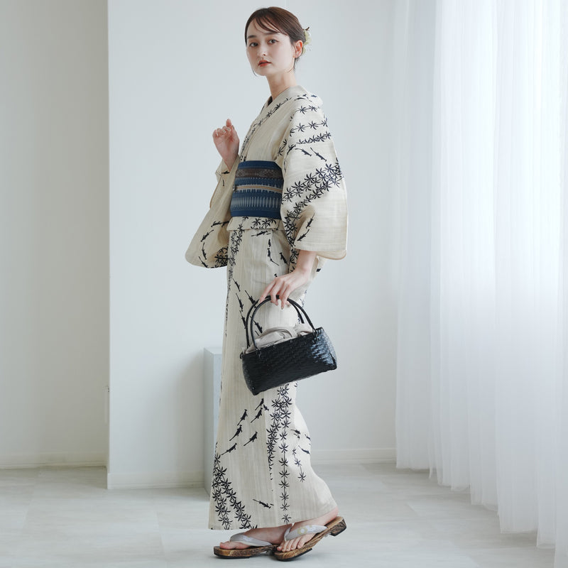 【utatane × 注染工房 浴衣3点セット（ゆかた・帯・下駄）先染めベージュに黒の水草めだか】フリーサイズ  日本製 小幅生地使用 特選シリーズ 注染 本染め  手縫い併用国内縫製 奈良の職人さんの手染め （5010264711）