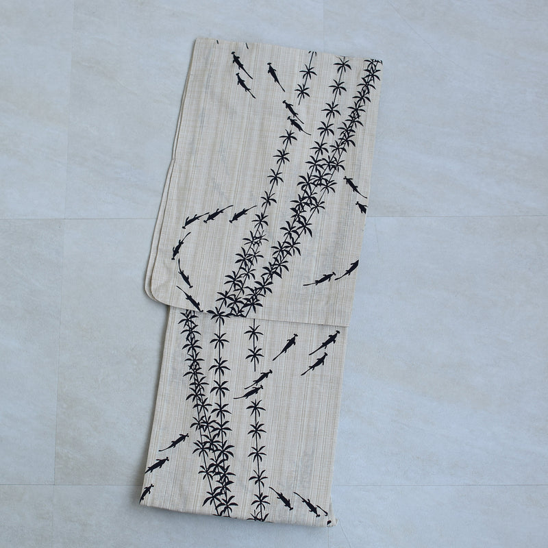 【utatane × 注染工房 浴衣3点セット（ゆかた・帯・下駄）先染めベージュに黒の水草めだか】フリーサイズ  日本製 小幅生地使用 特選シリーズ 注染 本染め  手縫い併用国内縫製 奈良の職人さんの手染め （5010264711）