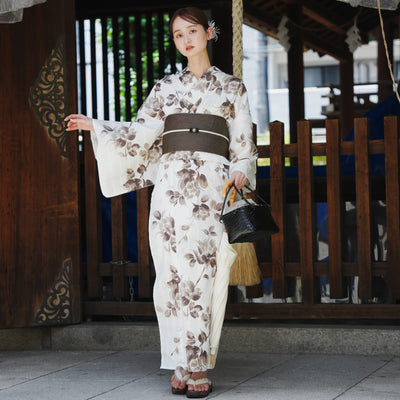 【utatane×Acka.  浴衣3点セット ( ゆかた・帯・下駄 ) 山茶花 white（lame）】Acka. (@acka_official)オリジナル 限定 コラボ  フリーサイズ 国産生地 国内染色　（5010266211）