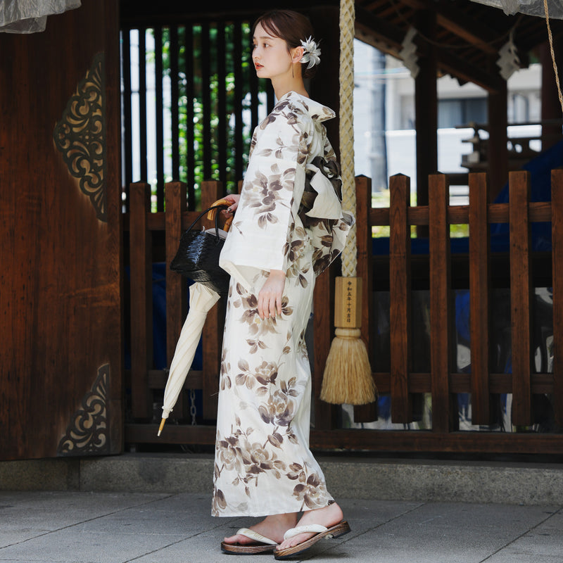 【utatane×Acka.  浴衣3点セット ( ゆかた・帯・下駄 ) 山茶花 white（lame）】Acka. (@acka_official)オリジナル 限定 コラボ  フリーサイズ 国産生地 国内染色　（5010266211）