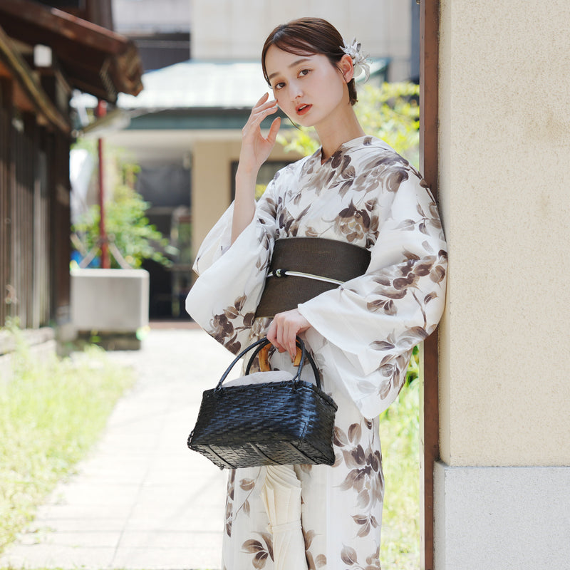 【utatane×Acka.  浴衣3点セット ( ゆかた・帯・下駄 ) 山茶花 white（lame）】Acka. (@acka_official)オリジナル 限定 コラボ  フリーサイズ 国産生地 国内染色　（5010266211）