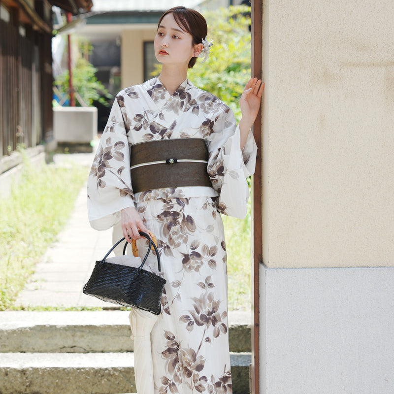 【utatane×Acka.  浴衣3点セット ( ゆかた・帯・下駄 ) 山茶花 white（lame）】Acka. (@acka_official)オリジナル 限定 コラボ  フリーサイズ 国産生地 国内染色　（5010266211）