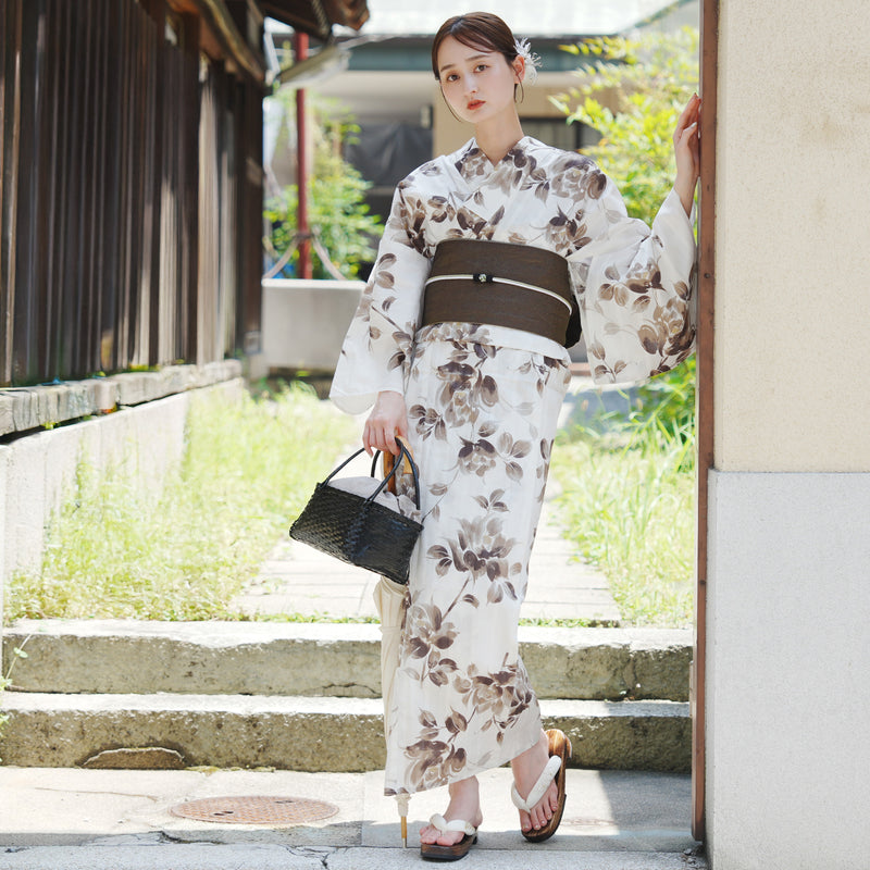【utatane×Acka.  浴衣3点セット ( ゆかた・帯・下駄 ) 山茶花 white（lame）】Acka. (@acka_official)オリジナル 限定 コラボ  フリーサイズ 国産生地 国内染色　（5010266211）