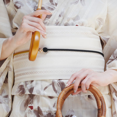 【utatane×Acka.  浴衣3点セット ( ゆかた・帯・下駄 ) 山茶花 beige】Acka. (@acka_official)オリジナル 限定 コラボ  フリーサイズ 国産生地 国内染色　（5010266411）